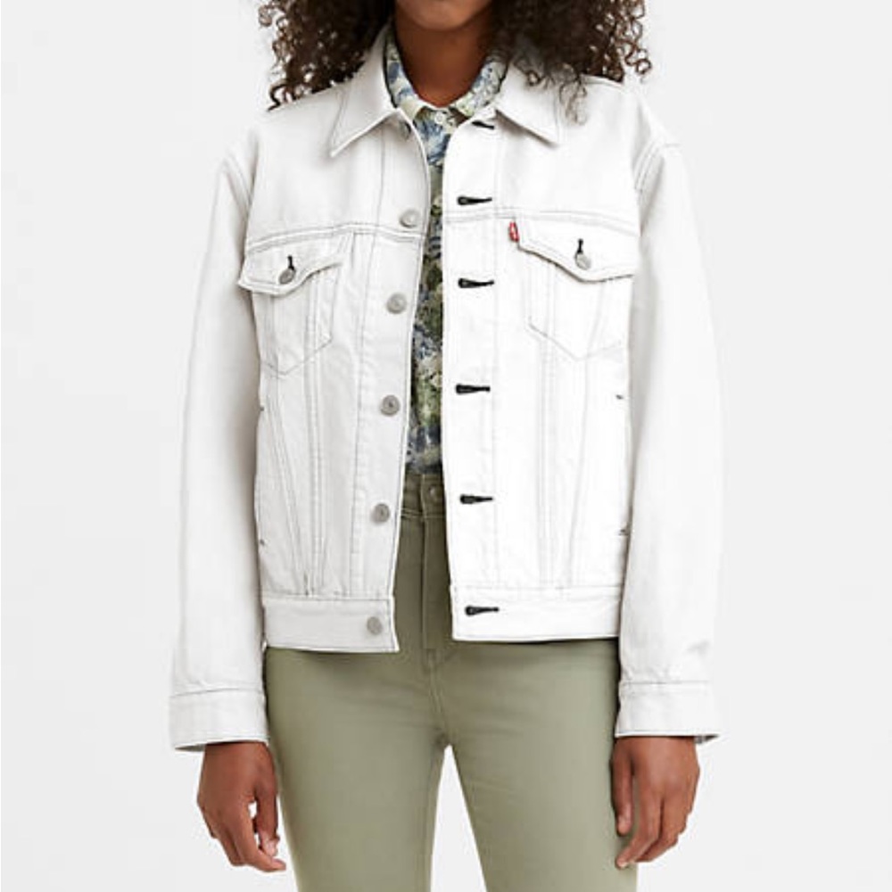 Levi’s Denim Jacket NWOT!